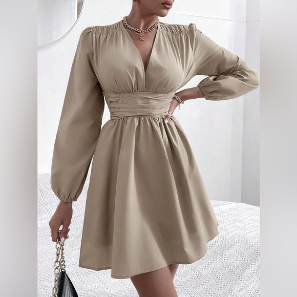 SHEIN Frenchy Solid Ruched Shirred Back Dress - Picture 3 of 9